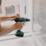 pexels-ksenia-chernaya-5768107 Ремонт окна