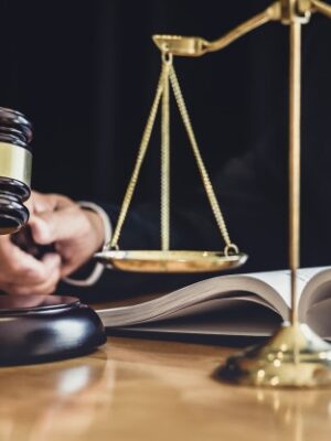 Юридическая помощь по жилищным спорам